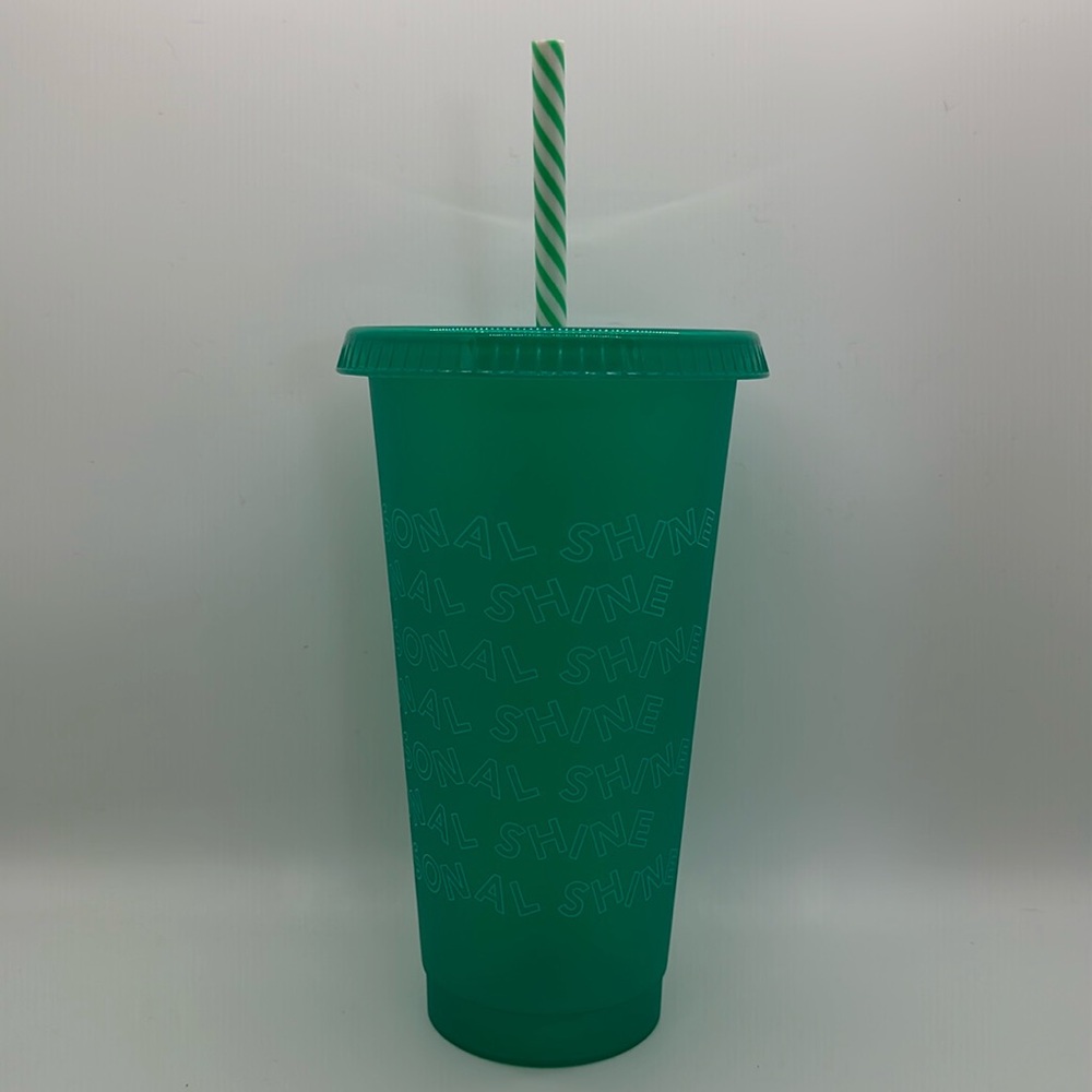 Starbucks Christmas 2019 24oz Cold Cup Light Green